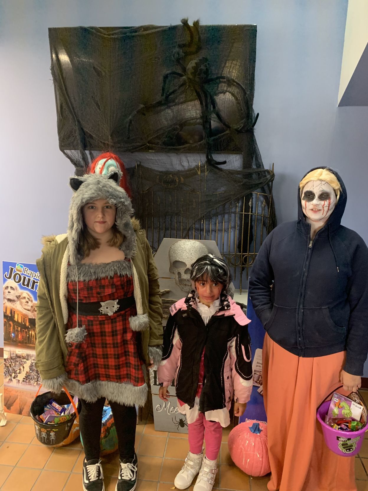 Halloween Pictures to run in Thursday's paper 138.JPG